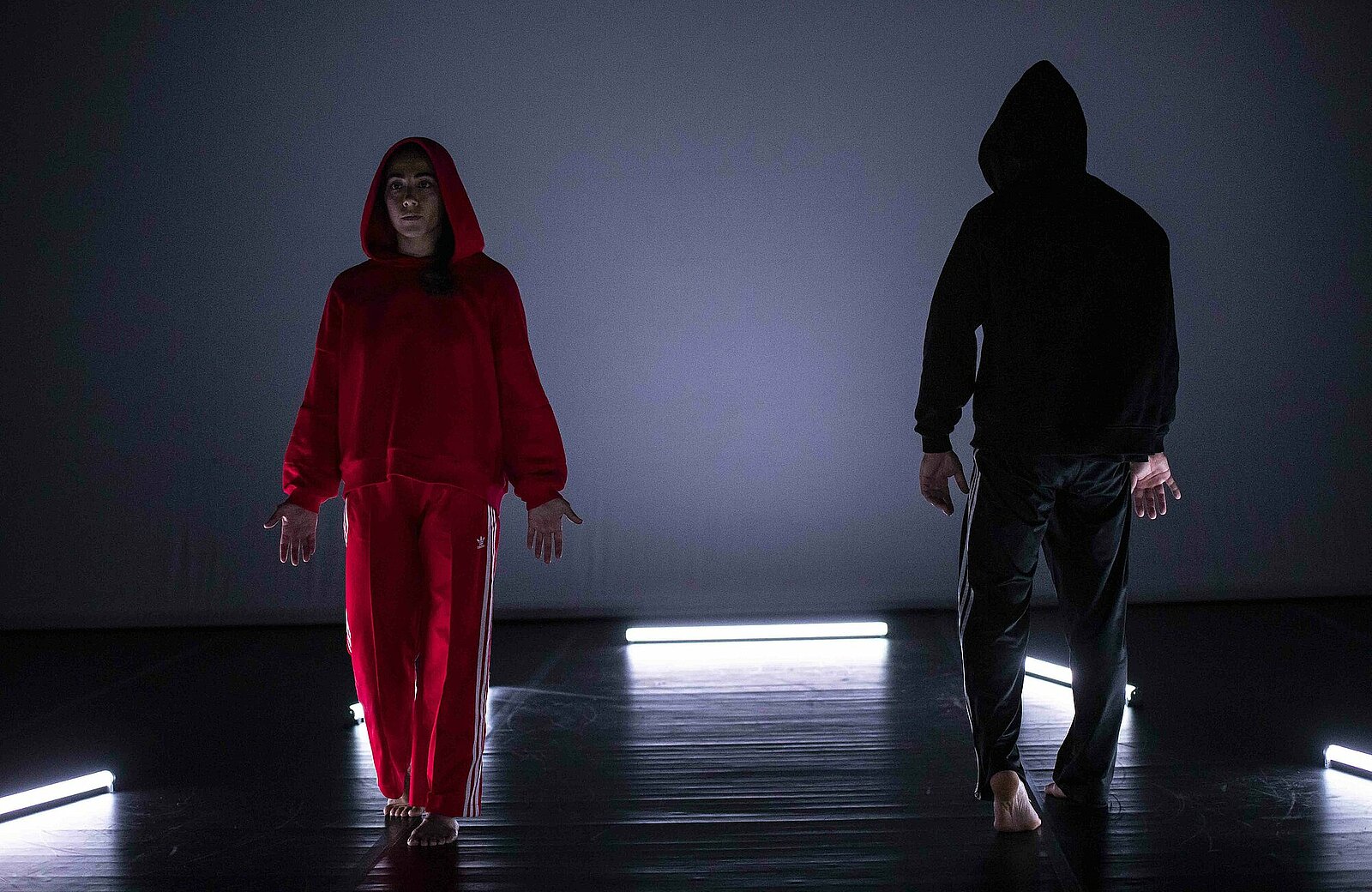 Spectacle de danse "Le Petite Chaperon Rouge" présenté par la compagnie Sylvain Huc durant la saison 24/25 de la CAPB KULTURA